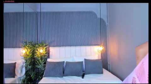 LinaGlam online show from 11, 11, 2025