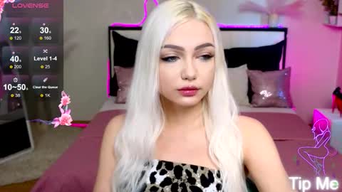 Snapshot of linalirian chatting on 24, 9, 2025 I am Lina online show from 24, 9, 2025