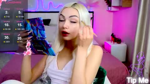 Snapshot of linalirian chatting on 4, 10, 2025 I am Lina online show from 4, 10, 2025