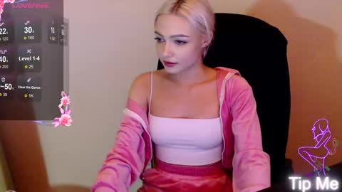 Snapshot of linalirian chatting on 9, 10, 2025 I am Lina online show from 9, 10, 2025