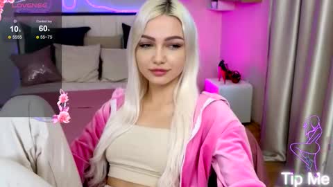 Snapshot of linalirian chatting on 15, 10, 2025 I am Lina online show from 15, 10, 2025