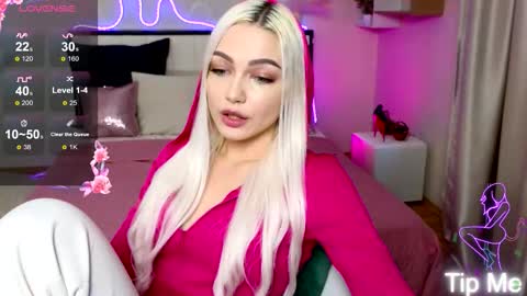 Snapshot of linalirian chatting on 17, 10, 2025 I am Lina online show from 17, 10, 2025