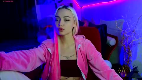 Snapshot of linalirian chatting on 9, 11, 2025 I am Lina online show from 9, 11, 2025