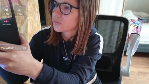 Lina online show from 7, 2, 2025