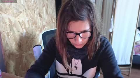 Lina online show from 23, 2, 2025