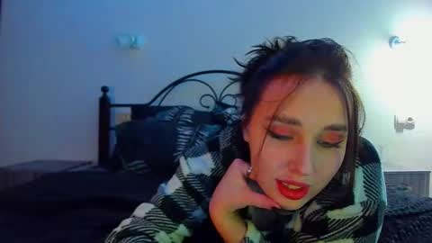 Snapshot of linatruly chatting on 13, 12, 2025 Lina online show from 13, 12, 2025