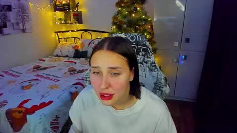 Snapshot of linatruly chatting on 17, 12, 2025 Lina online show from 17, 12, 2025