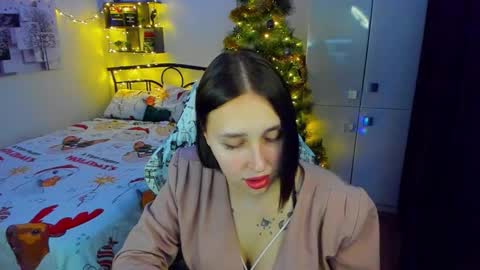 Snapshot of linatruly chatting on 18, 12, 2025 Lina online show from 18, 12, 2025