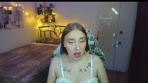 Snapshot of linatruly chatting on 9, 6, 2026 Lina online show from 9, 6, 2026