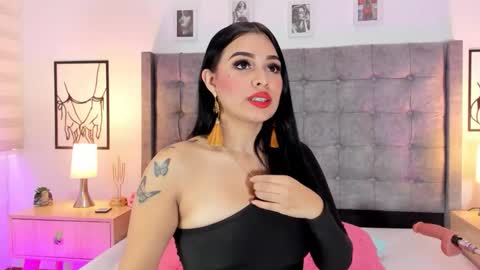 Snapshot of linda_fosterr chatting on 5, 1, 2026 Linda Fosterr online show from 5, 1, 2026