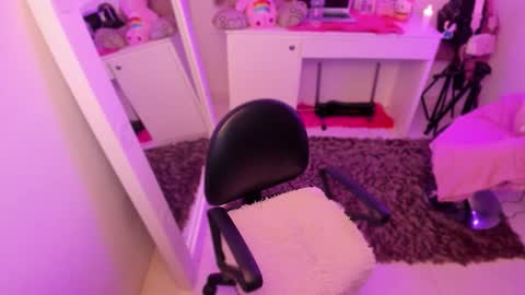 Lindaa maria  online show from 2, 11, 2025