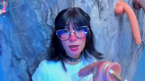 Snapshot of linda_sofi__ chatting on 22, 10, 2025 linda_sofi__ online show from 22, 10, 2025