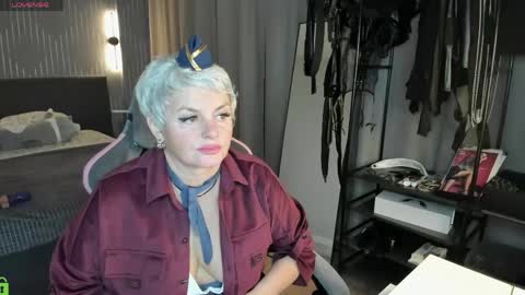 Linda Zefir online show from 18, 4, 2026