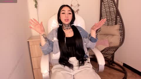 Snapshot of lindaa_miller chatting on 17, 1, 2025 linda miller online show from 17, 1, 2025