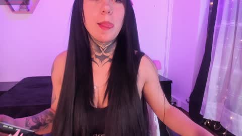 Snapshot of lindaa_miller chatting on 24, 1, 2025 linda miller online show from 24, 1, 2025