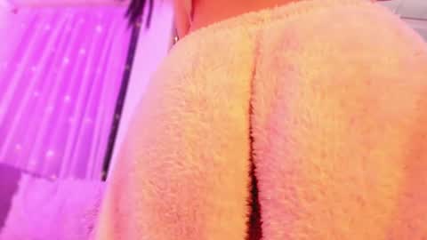 Snapshot of lindaa_miller chatting on 22, 2, 2025 linda miller online show from 22, 2, 2025