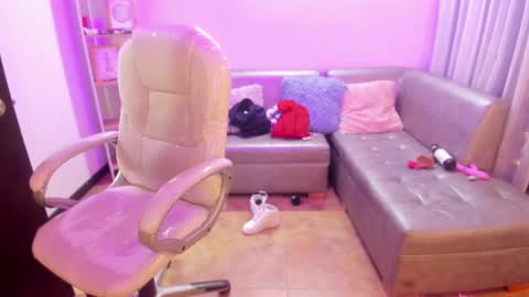 Snapshot of lindaa_miller chatting on 1, 3, 2025 linda miller online show from 1, 3, 2025