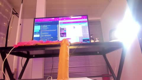 Snapshot of lindaa_miller chatting on 4, 3, 2025 linda miller online show from 4, 3, 2025