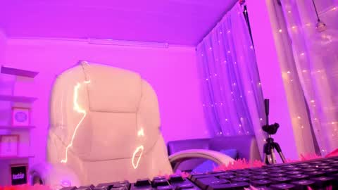 Snapshot of lindaa_miller chatting on 11, 3, 2025 linda miller online show from 11, 3, 2025