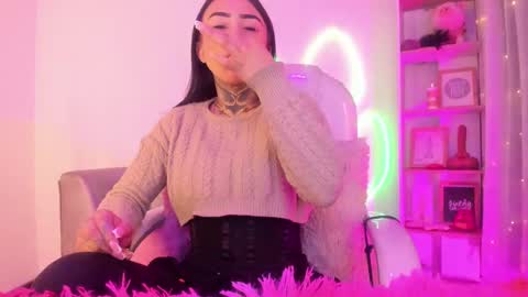 Snapshot of lindaa_miller chatting on 12, 3, 2025 linda miller online show from 12, 3, 2025