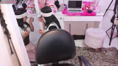 Snapshot of lindaa_miller chatting on 16, 11, 2025 linda miller online show from 16, 11, 2025