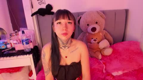 Snapshot of lindaa_miller chatting on 10, 1, 2026 linda miller online show from 10, 1, 2026