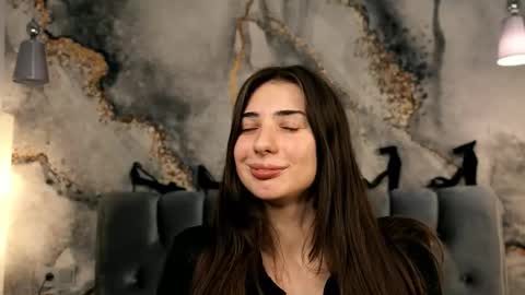 Snapshot of lindablyee chatting on 23, 10, 2025 lili online show from 23, 10, 2025