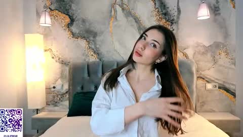 Snapshot of lindablyee chatting on 4, 11, 2025 lili online show from 4, 11, 2025