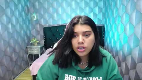 Snapshot of lindabreexlove chatting on 15, 12, 2024 online show from 15, 12, 2024