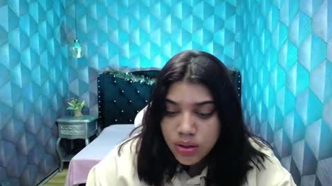 Snapshot of lindabreexlove chatting on 20, 12, 2024 online show from 20, 12, 2024