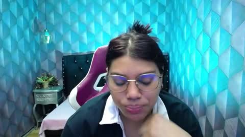 Snapshot of lindabreexlove chatting on 27, 12, 2024 online show from 27, 12, 2024