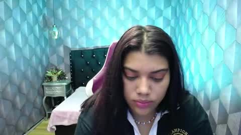 Snapshot of lindabreexlove chatting on 27, 12, 2024 online show from 27, 12, 2024