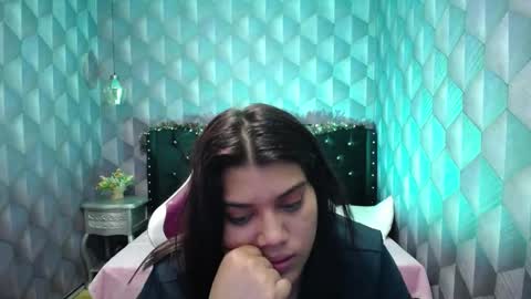 Snapshot of lindabreexlove chatting on 5, 1, 2025 online show from 5, 1, 2025