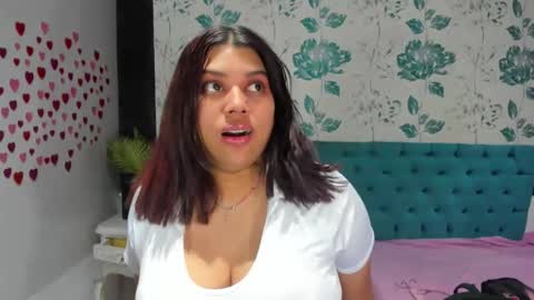 Snapshot of lindabreexlove chatting on 22, 1, 2025 online show from 22, 1, 2025