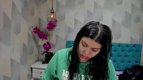 Snapshot of lindabreexlove chatting on 18, 10, 2025 online show from 18, 10, 2025