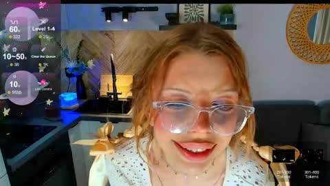 Snapshot of lindacrystalofc chatting on 10, 5, 2026 happy new year online show from 10, 5, 2026