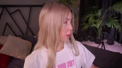 your Linda is back online show from 20, 4, 2026