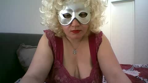 Snapshot of lindaxsmile chatting on 8, 2, 2025 LindaXSmile online show from 8, 2, 2025