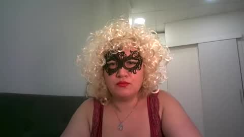 Snapshot of lindaxsmile chatting on 12, 2, 2025 LindaXSmile online show from 12, 2, 2025