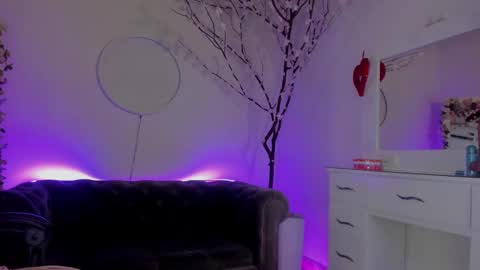 Snapshot of lindsay_khaleesi chatting on 22, 2, 2025 Lindsay    online show from 22, 2, 2025