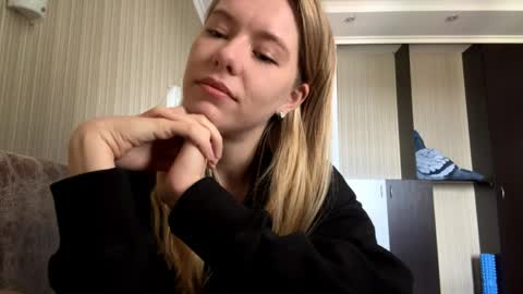 Snapshot of lindsaymoreno chatting on 1, 6, 2026 Scarlett online show from 1, 6, 2026