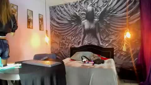 Snapshot of lindsey_2023 chatting on 19, 4, 2026 lindsey_2023 online show from 19, 4, 2026