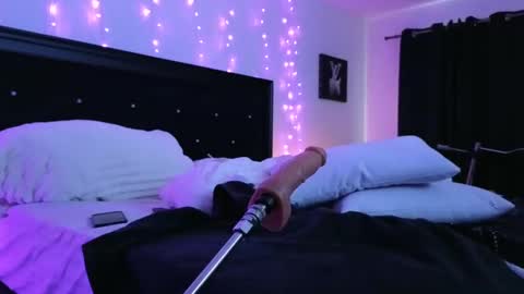 Lindzay online show from 13, 1, 2025