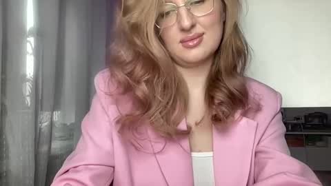 Snapshot of linoreya chatting on 25, 11, 2025 linoreya online show from 25, 11, 2025