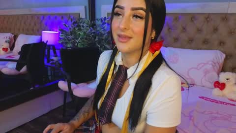 Snapshot of linoshka_1 chatting on 6, 3, 2025 Luciana online show from 6, 3, 2025