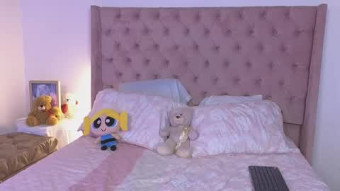 Snapshot of linoshka_1 chatting on 16, 10, 2025 Luciana online show from 16, 10, 2025