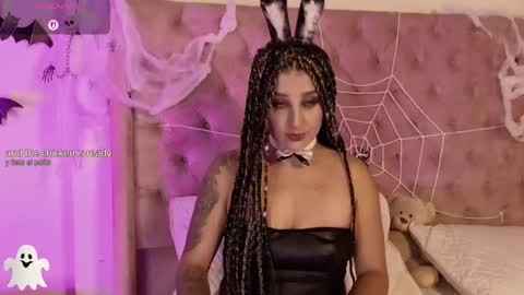 Snapshot of linoshka_1 chatting on 29, 10, 2025 Luciana online show from 29, 10, 2025