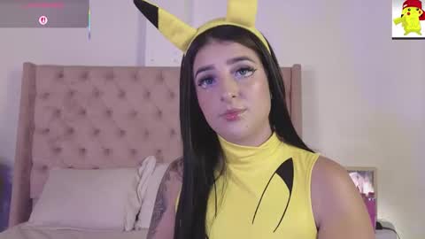 Snapshot of linoshka_1 chatting on 7, 11, 2025 Luciana online show from 7, 11, 2025