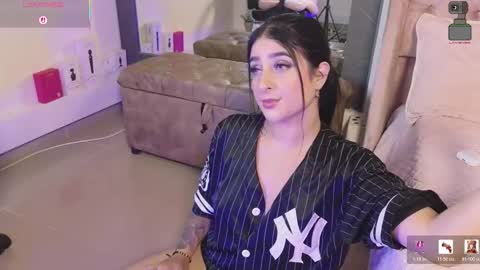 Snapshot of linoshka_1 chatting on 7, 1, 2026 Luciana online show from 7, 1, 2026