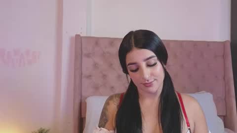 Snapshot of linoshka_1 chatting on 11, 2, 2026 Luciana online show from 11, 2, 2026